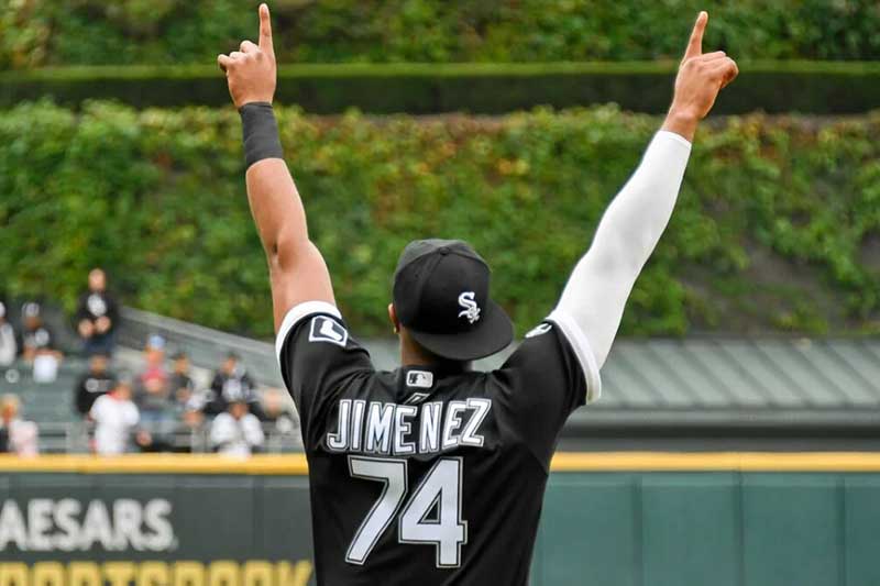 Jiménez se prepara para volver al outfield con los White Sox