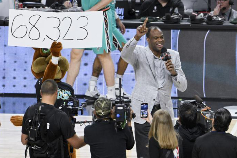 Los Spurs baten récord de asistencia en la NBA con 68.323 espectadores