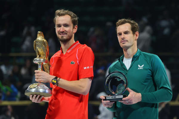 Daniil Medvedev deja a Murray sin trofeo