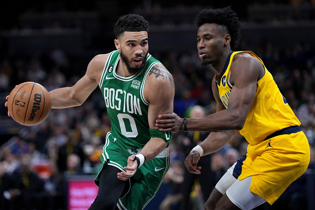 La NBA regresa con triunfos de Boston y Nuggets