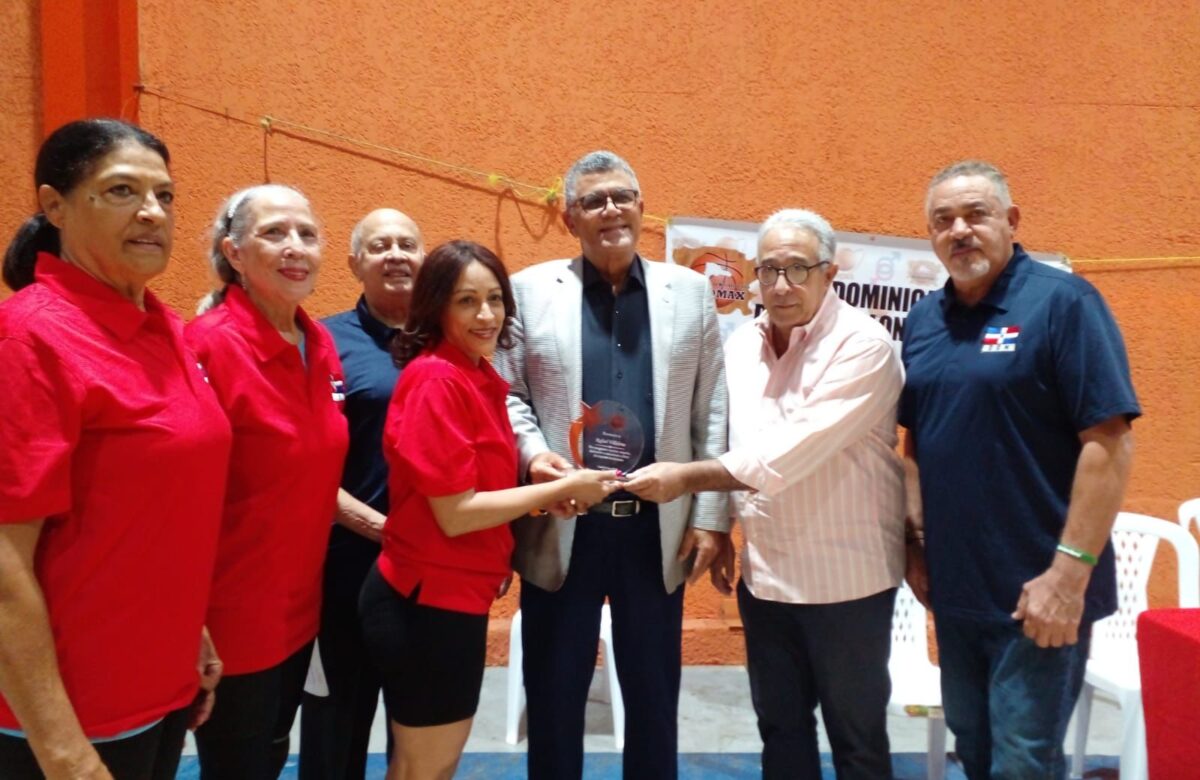 Rafael Villalona es reconocido por sus aportes al deporte dominicano