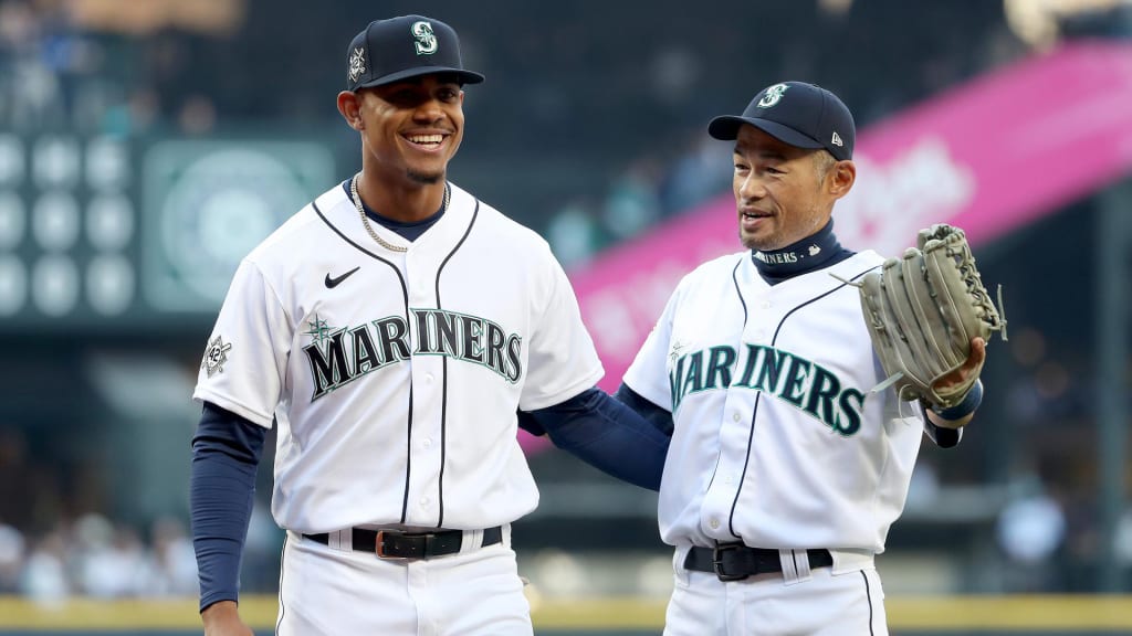 Tremada conexión especial en Seattle entre Julio Rodriguez e Ichiro