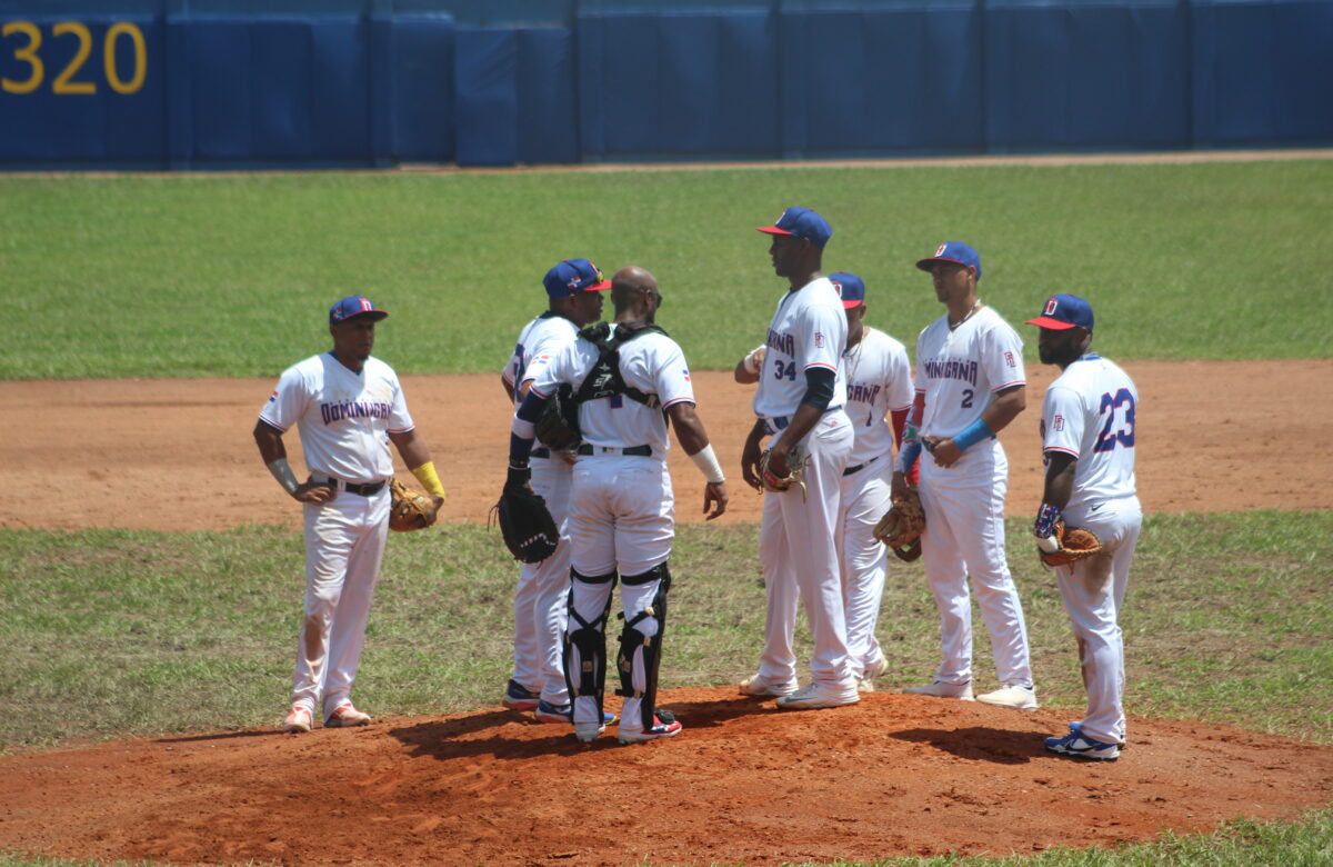 Lluvias obligan a suspender partidos de baseball en San Salvador 2023