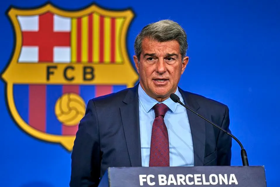 El presidente del Barcelona, ​​Joan Laporta, acusado por escándalo arbitral