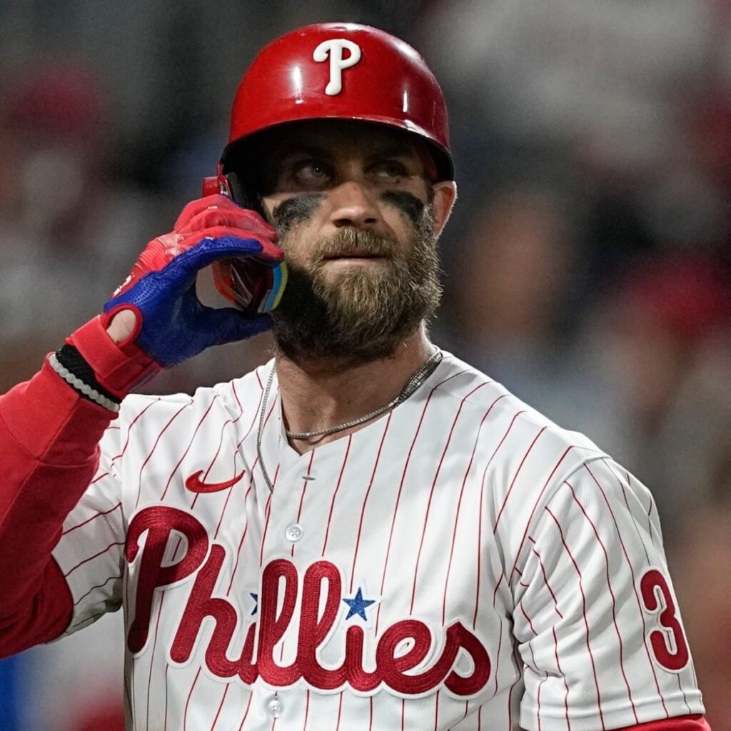 Harper y Filis ganan primer partido de la Serie Divisional a Bravos