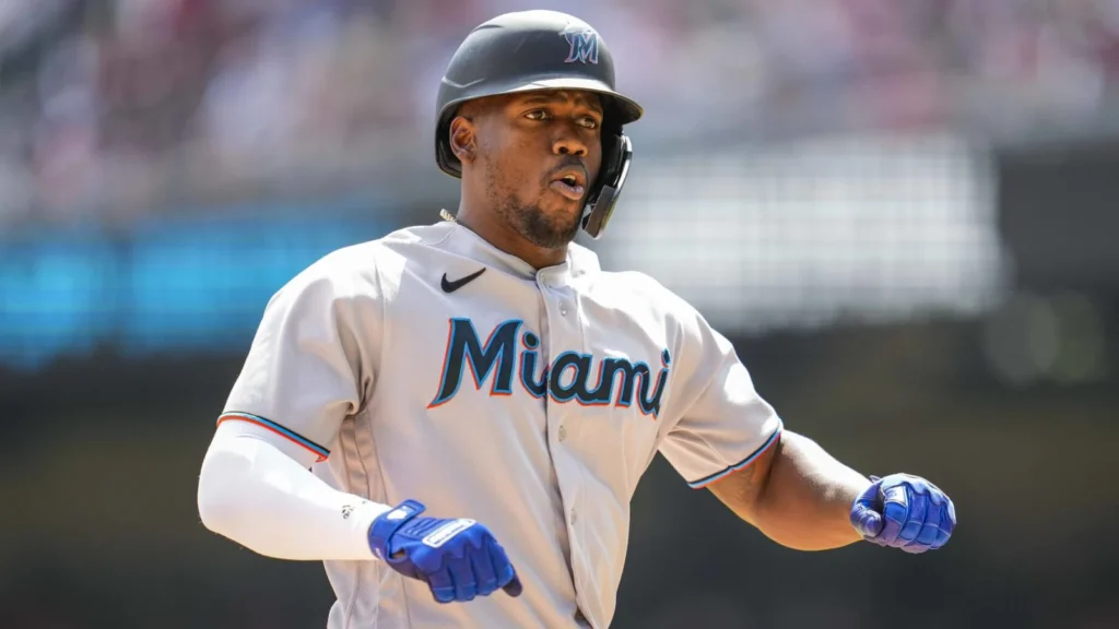 Jorge Soler opta por la agencia libre y cede $13 millones en salario a los Marlins