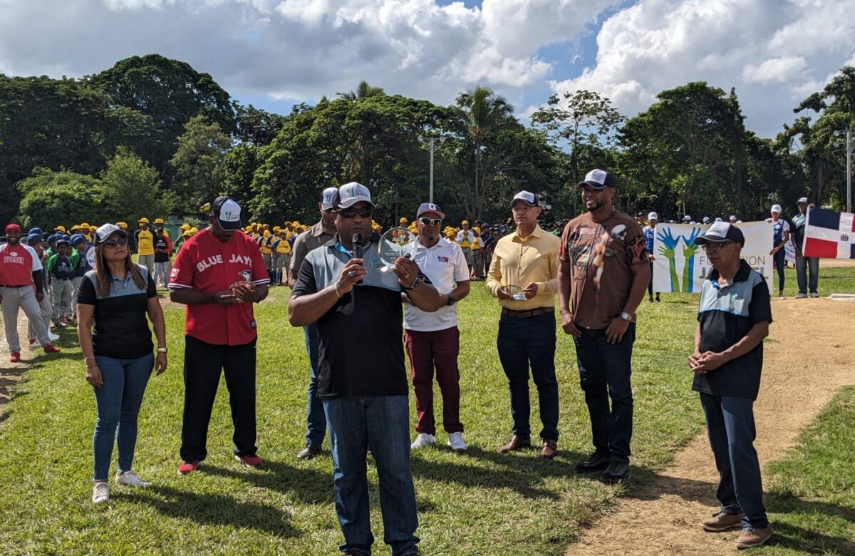 Fundación Jahdiel inaugura sexto torneo de béisbol