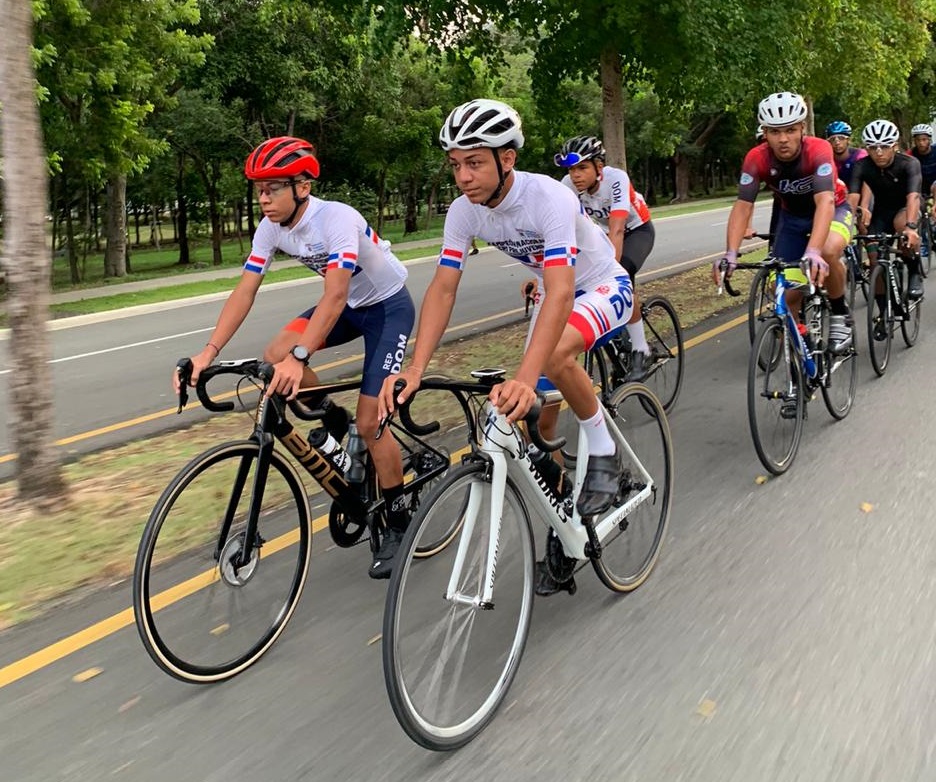 Propulsores y técnicos de ciclismo abogan por proyectar categorías menores