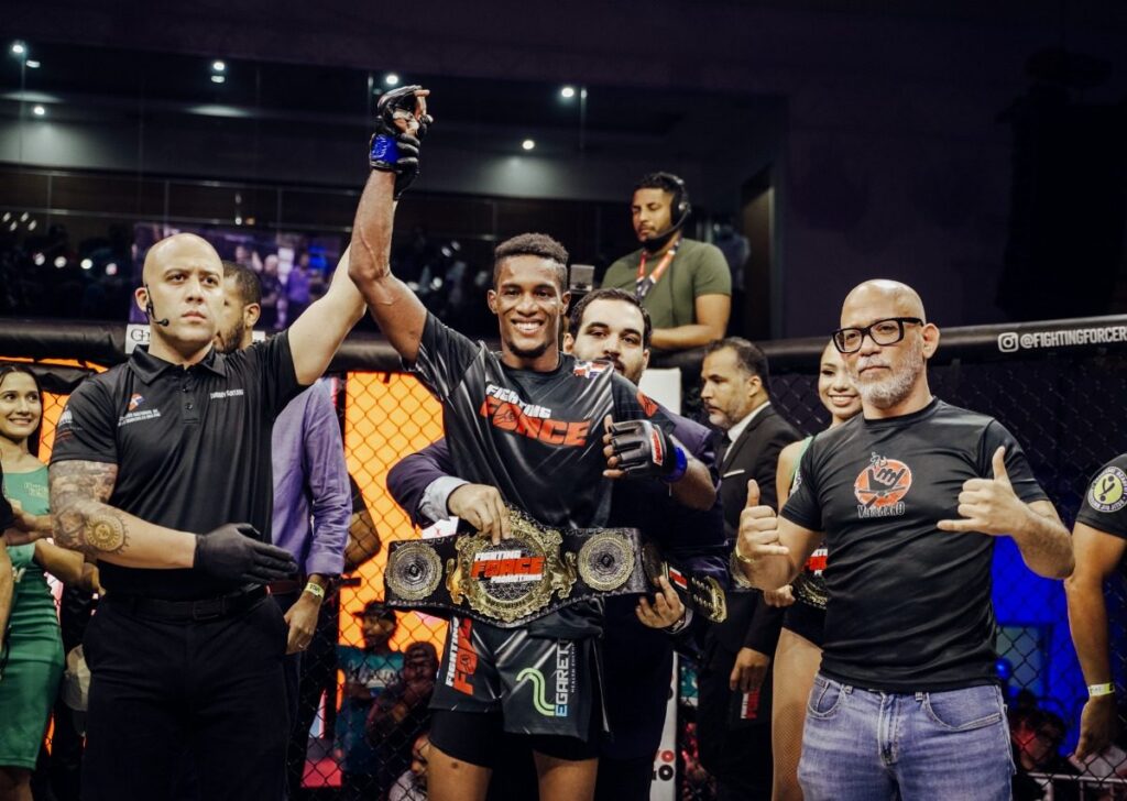 El dominicano Sosa y el trinitense Walkins se medirán por el título de las 135 libras de la MMA