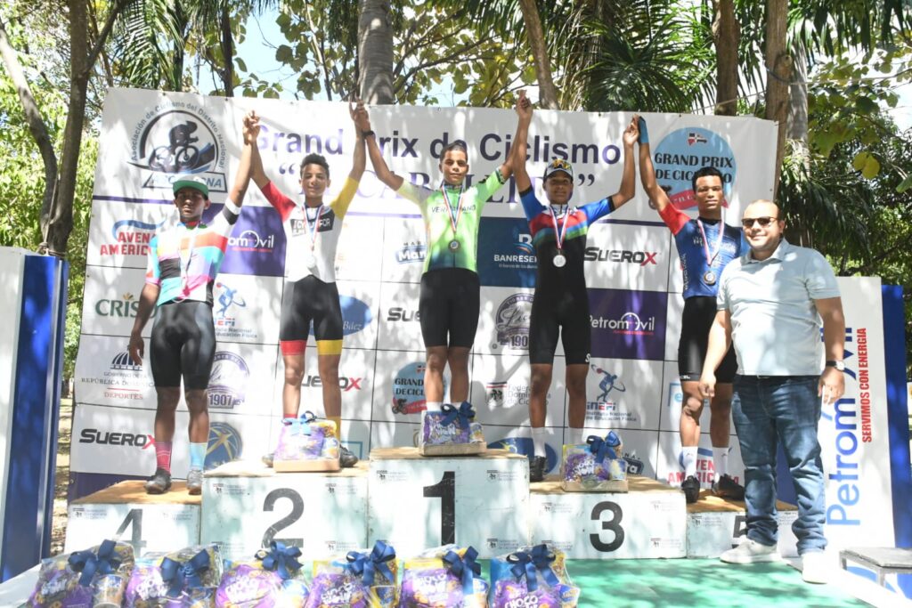 Gómez fue el campeón Élite del Grand Prix de Ciclismo El Caballito
