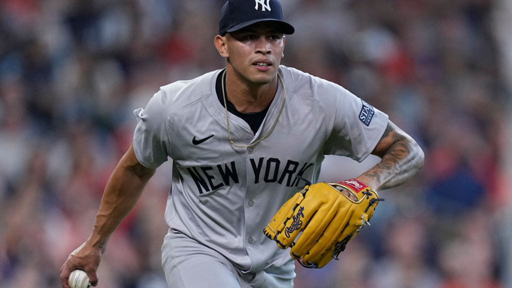 Yankees colocan a Jonathan Loáisiga en la lista de lesionados