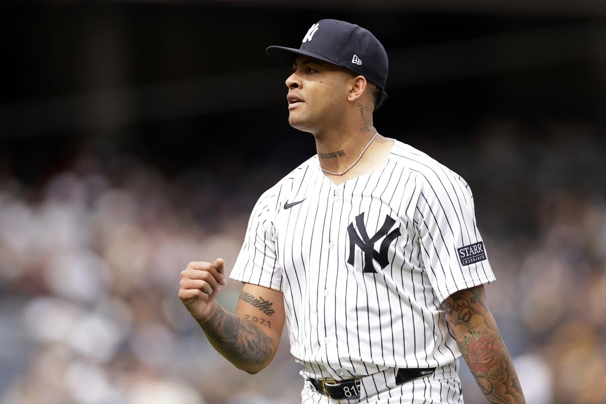 Luis Gil rompe récord de ponche para un novato con los Yankees