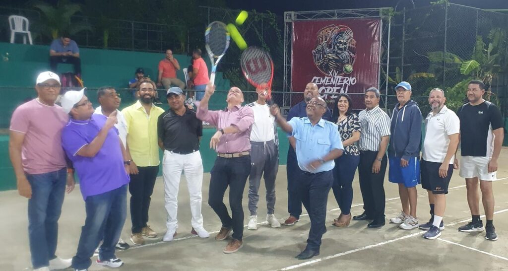 Trinidad y Suárez salen airosos en Cementerio Open de Tenis