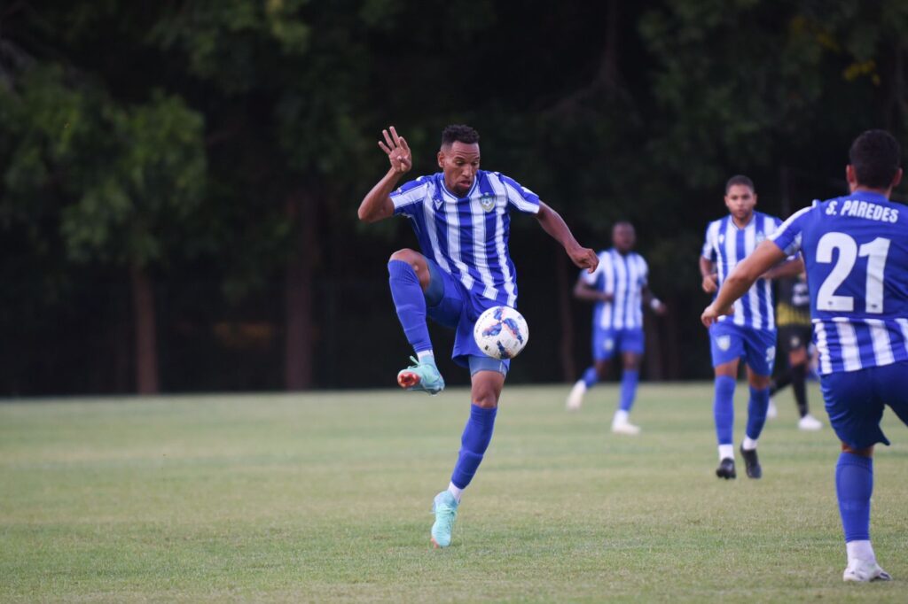 O&M FC enfrenta a Moca FC por los tres puntos