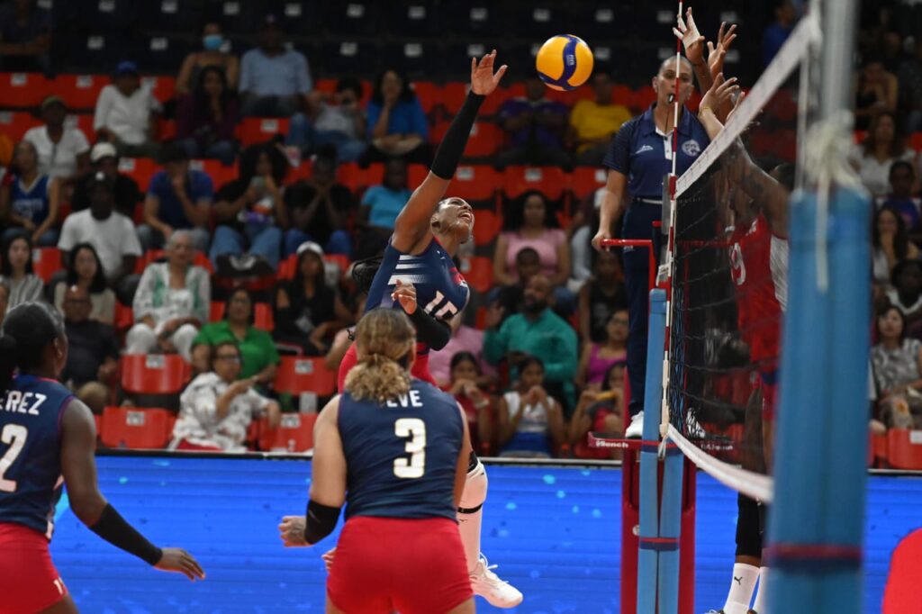 Reinas del Caribe salen a Brasil a base entrenamientos; debutarán ante Serbia en LNV