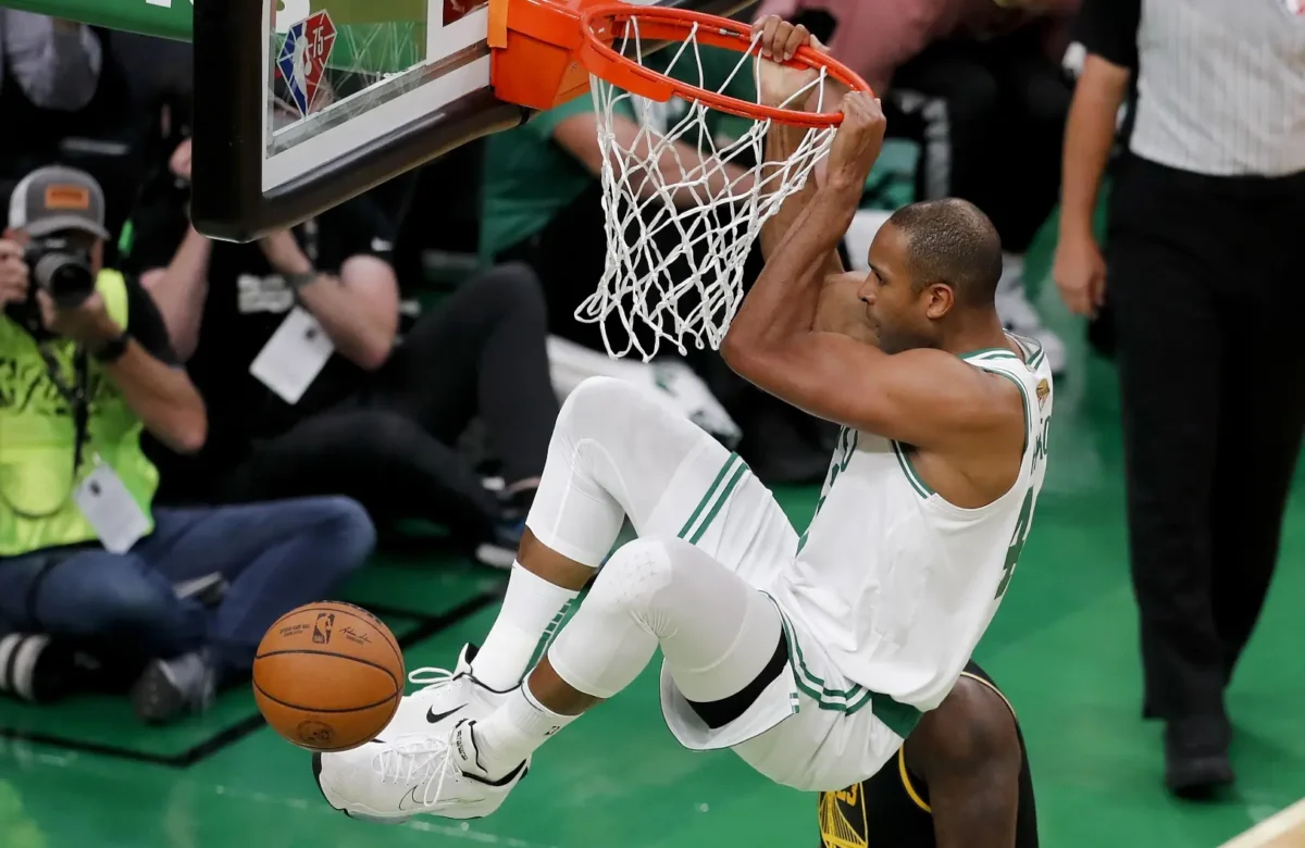 Al Horford deja atrás a Magic Johnson