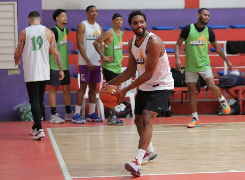Gerardo Suero encabeza inicio de entrenamientos de Soles SDE