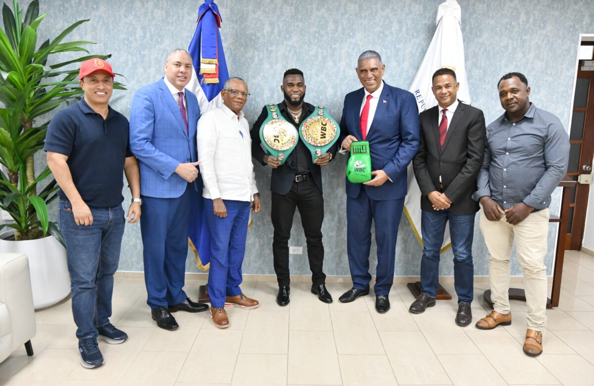 Boxeador dominicano campeón mundial será parte de “De vuelta al Barrio”