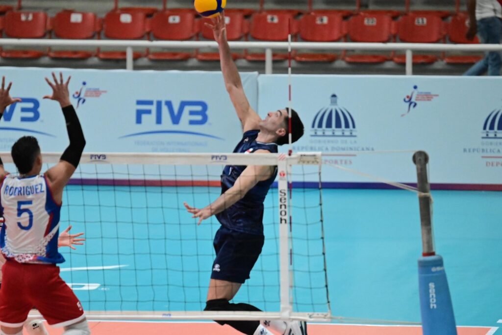Chile se impone a Puerto Rico en 4 sets