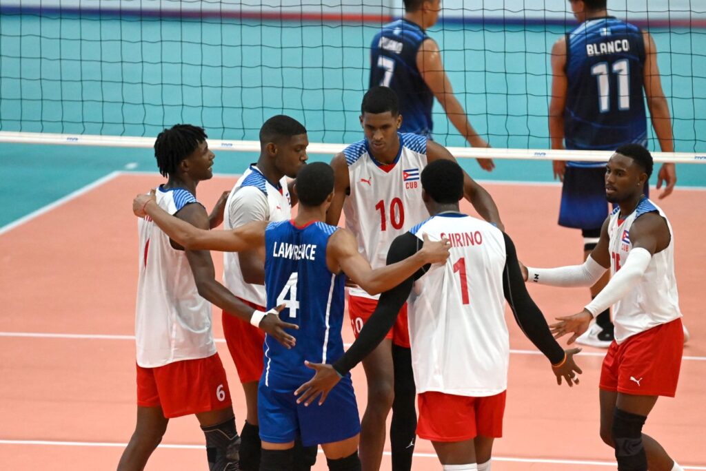 Cuba pasea a Guatemala y pone un pie en la semifinal