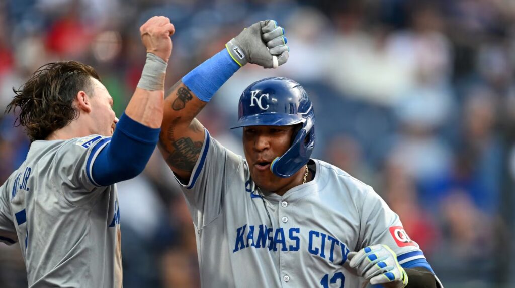 Salvador Pérez dio dos jonrones para Kansas City en los resultados de MLB de este 26 de agosto