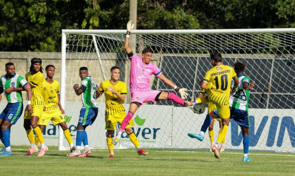 Moca gana y clasifica a la semifinal temporada 2024 de la LDF
