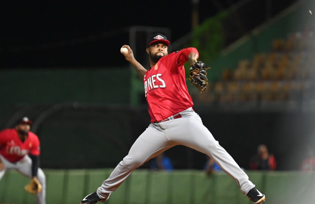 Alex Colomé abrirá este martes por los Leones del Escogido