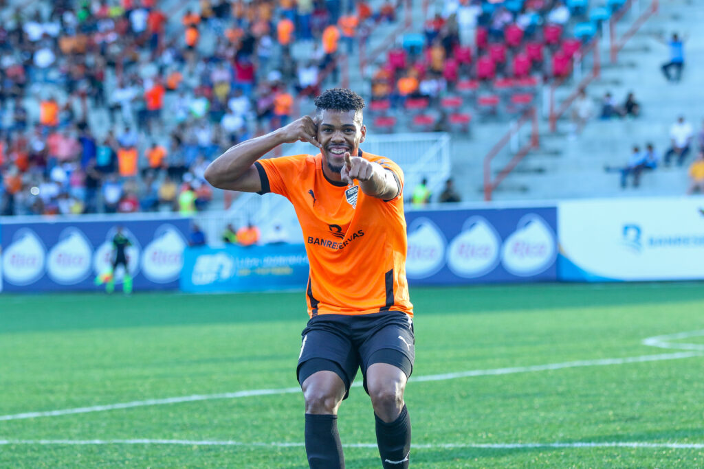Carlos Ventura vuelve al ataque con Cibao FC
