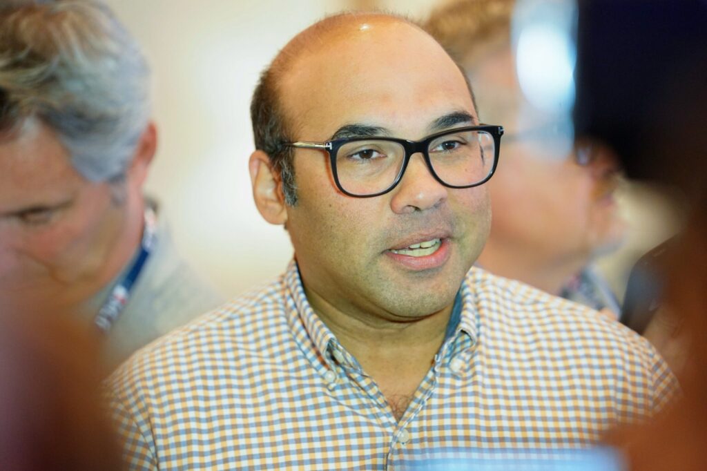 Los Dodgers contratan a Farhan Zaidi como asesor especial