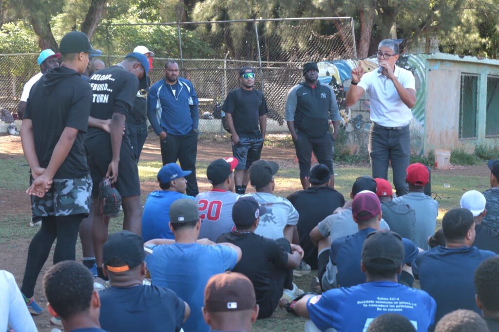 La DCNB lleva charla motivacional y del programa Juega Limpio al Estadio Olímpico
