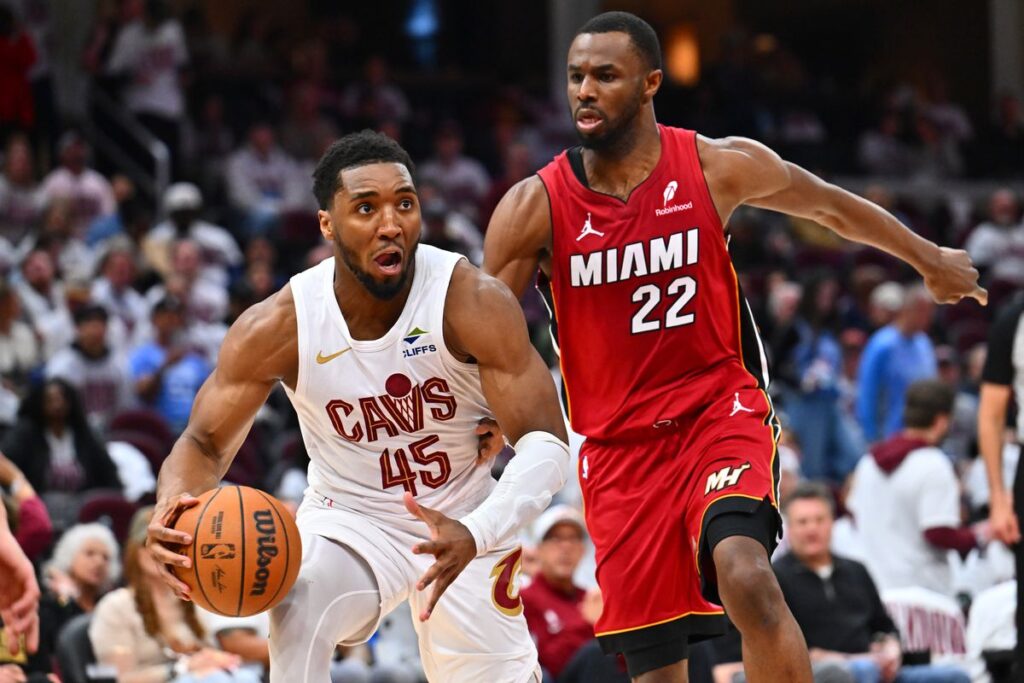 Con Mitchell a la cabeza los Cavs ponen la serie 2-0 contra el Heat