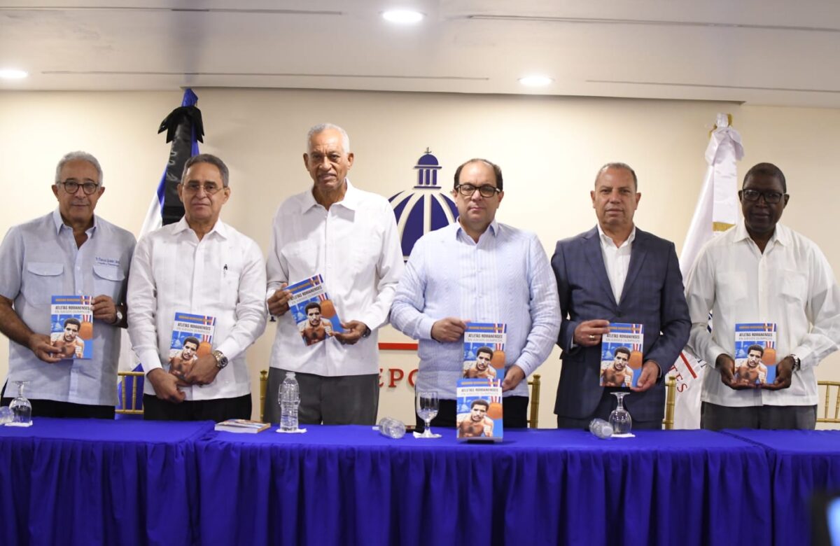 Bienvenido Solano pone a circular libro sobre atletas olímpicos de La Romana