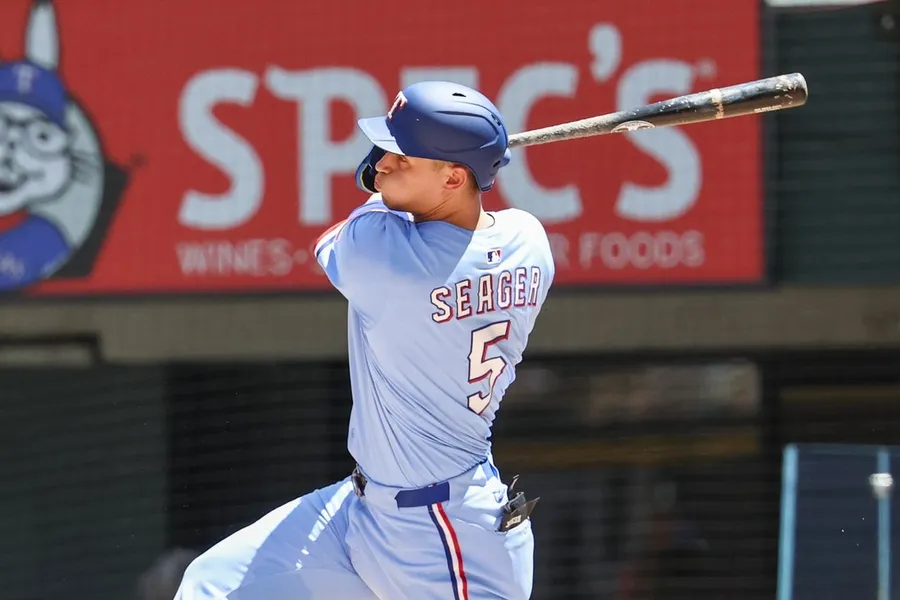 Los Rangers envían a Corey Seager a la lista de lesionados por distensión en la corva