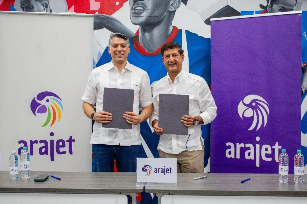 Arajet renueva acuerdo con la Federación Dominicana de Fútbol