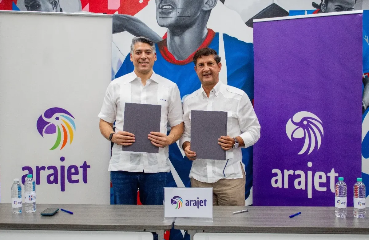 Arajet renueva acuerdo con la Federación Dominicana de Fútbol