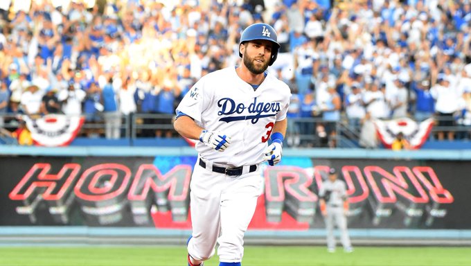 Chris Taylor firma con los Angelinos tras ser dejado libre por los Dodgers