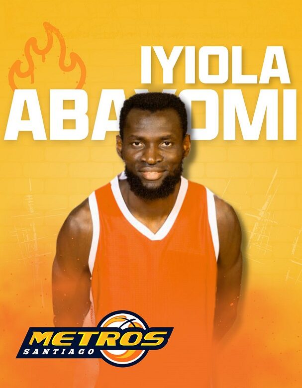 Metros de Santiago refuerzan su pintura con Abayomi Iyiola