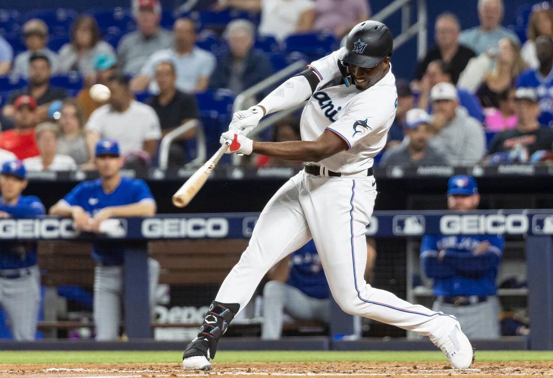 Poder dominicano despacha back to back para los Marlins