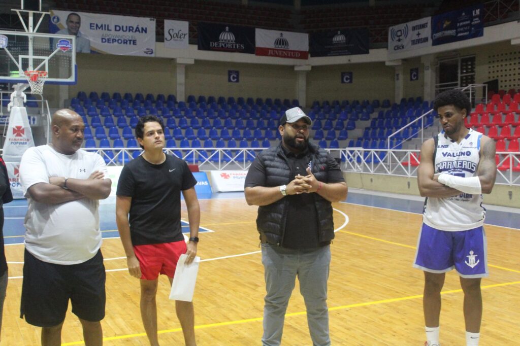 Marineros inician entrenamiento en el Fabio Rafael González