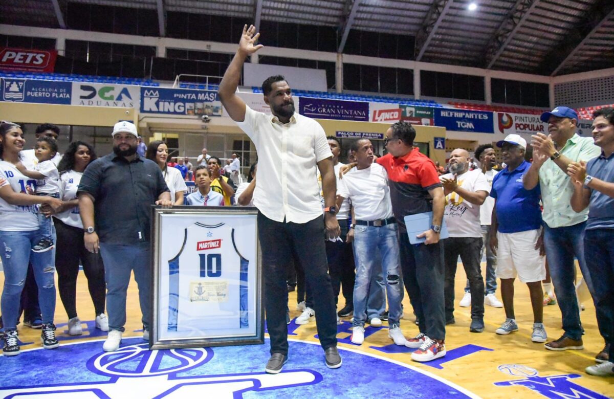 Puerto Plata: Marineros de Puerto Plata retiran el 10 de Marlon Martínez