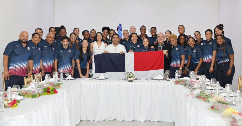 Reinas del Caribe y Cristóbal Marte valoran apoyo del ministro Kelvin Cruz a los atletas