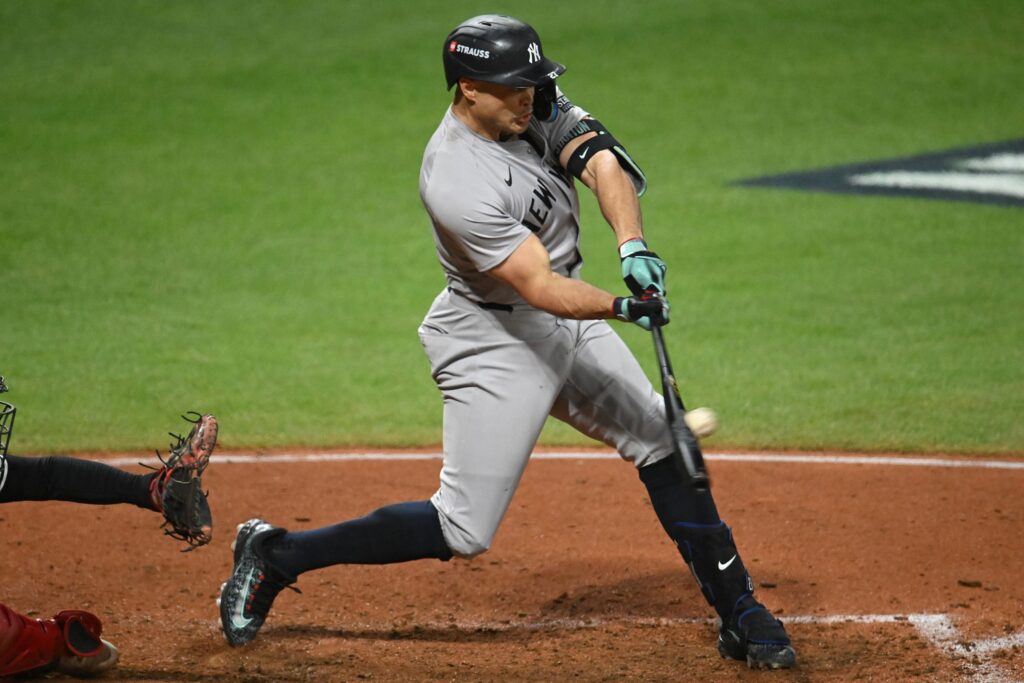 Stanton a la lista de lesionados de 60 días, Yankees reclaman a De la Cruz desde Bravos