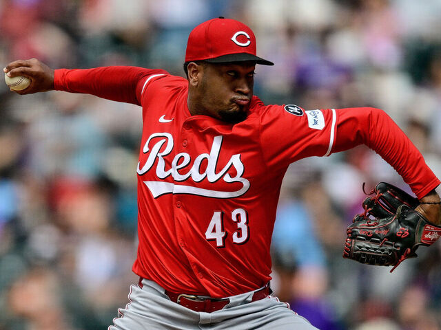 Los Rojos envían al ex cerrador All-Star Díaz a ligas menores