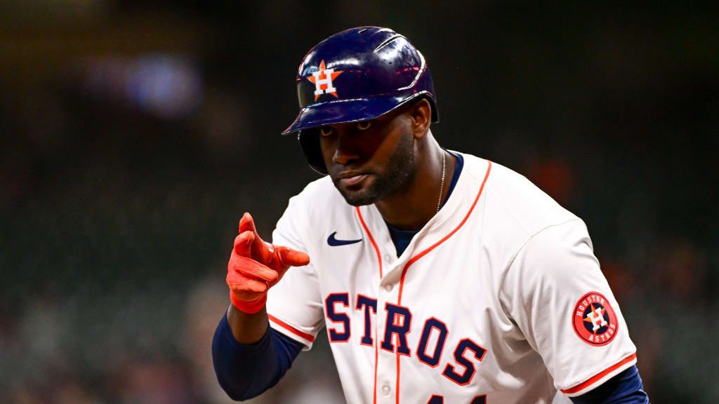 Yordan Álvarez sigue mejorando y podría regresar este fin de semana