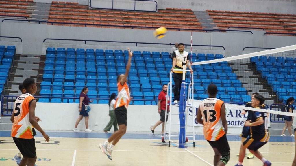Inicia séptima versión del Romana Internacional de Voleibol