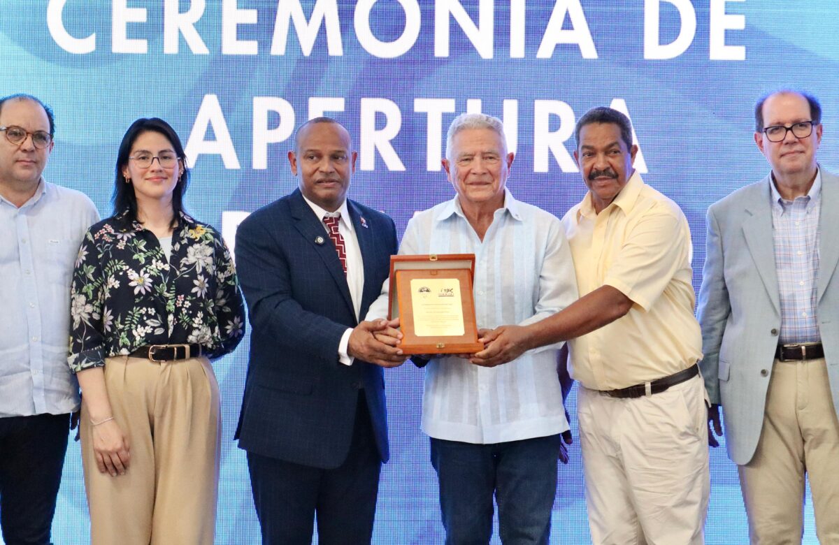 García y Matos, plata en Open Panam Senior; rinden tributo a Despradel