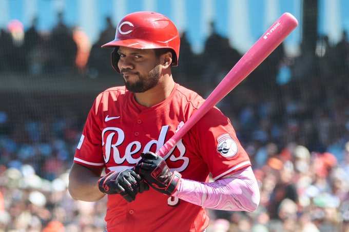 Jeimer Candelario es colocado en asignación por los Rojos