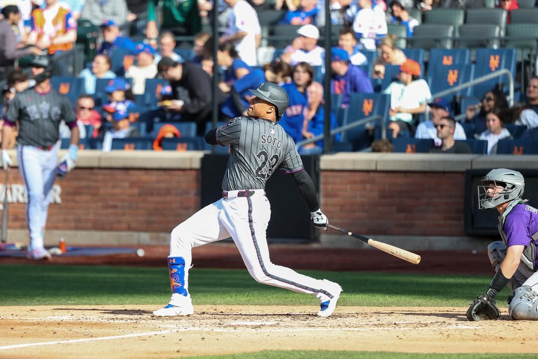 Senzatela, el primer lanzador en alcanzar diez derrotas esta temporada, permitió siete carreras en cuatro innings.