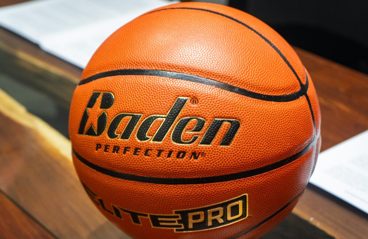 LNB extiende su alianza con Baden como balón oficial