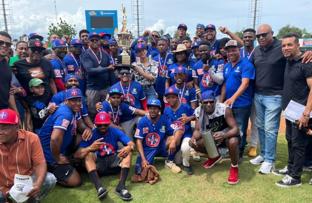 Ingenio Santa Fe se proclama campeón en el 68 torneo de béisbol doble A de SPM
